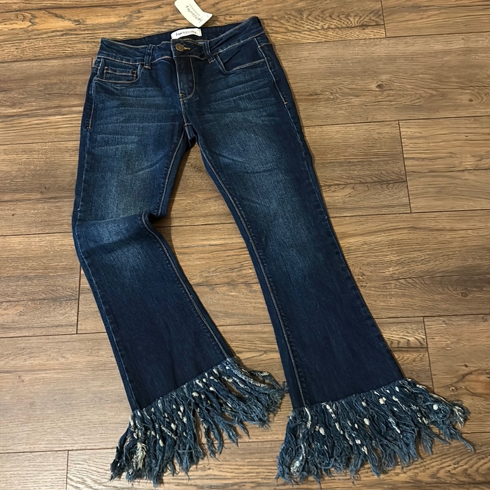 Impressions Estilo Jeans. With fringe. Size 26. New with tags
